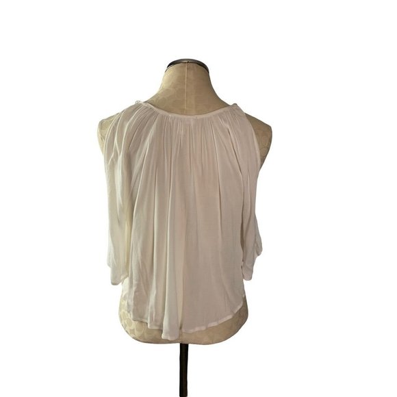 Medium Sun & Shadow Women's Cold Shoulder Crop Blouse Off White - Picture 5 of 7
